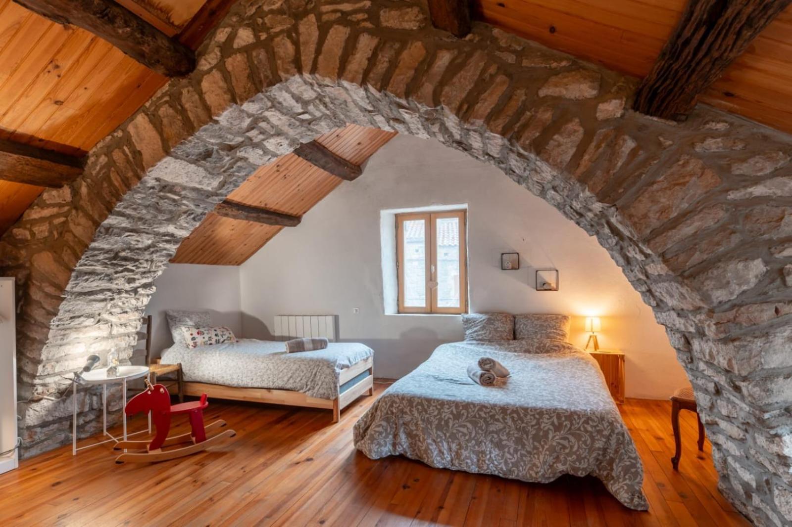 Maison De Village Au Coeur Des Remparts Sainte-Eulalie-de-Cernon Exteriér fotografie
